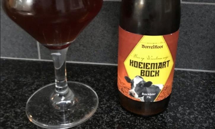Woerden Koeiemart Bockbier flesje en glas